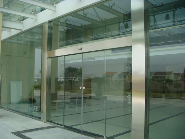 钢化玻璃金属框门